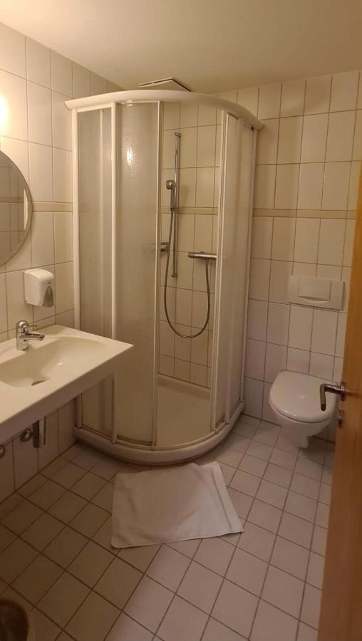 Hotel Breiti Bachenbulach Buitenkant foto