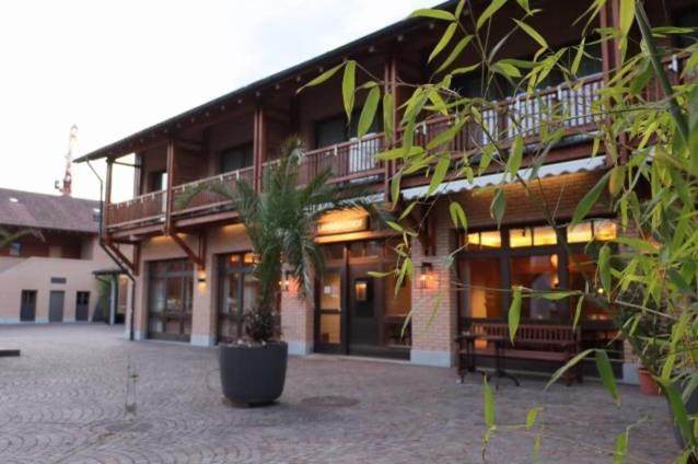 Hotel Breiti Bachenbulach Buitenkant foto
