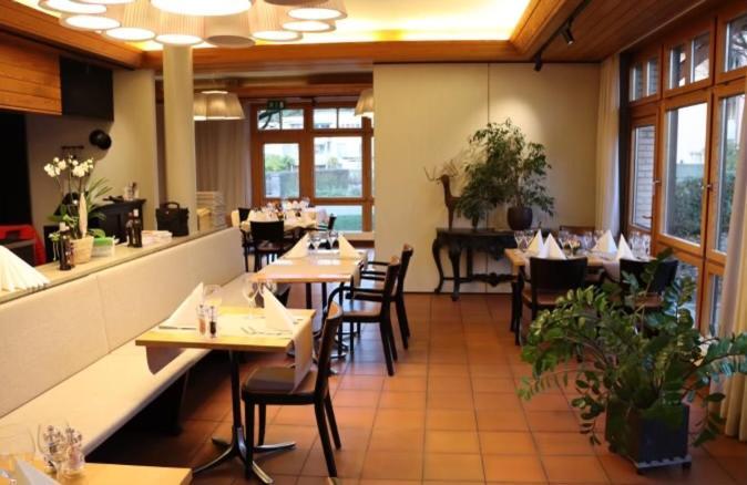 Hotel Breiti Bachenbulach Buitenkant foto